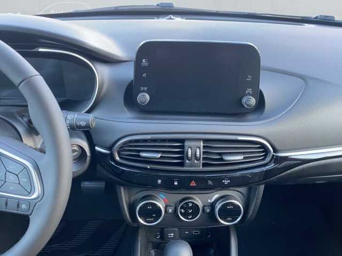 Fiat Tipo 5-Türer City Life Hybrid 1.5 130PS DCT