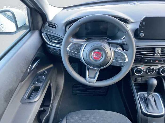 Fiat Tipo 5-Türer City Life Hybrid 1.5 130PS DCT