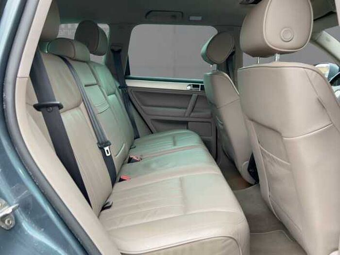 Volkswagen Touareg V6/Schiebedach/NAV/AHK/Standhzng