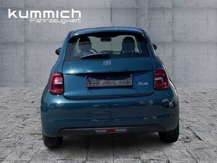 Fiat 500e Action mit Batteriezertifikat