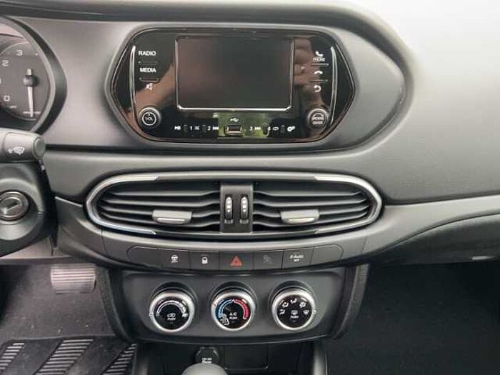 Fiat Tipo Kombi Life Hybrid 1.5l 130PS DCT