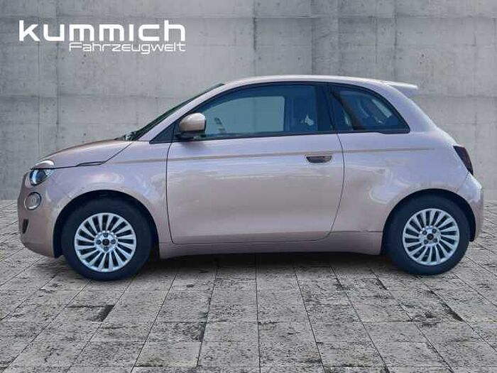 Fiat 500e mit Batteriezertifikat