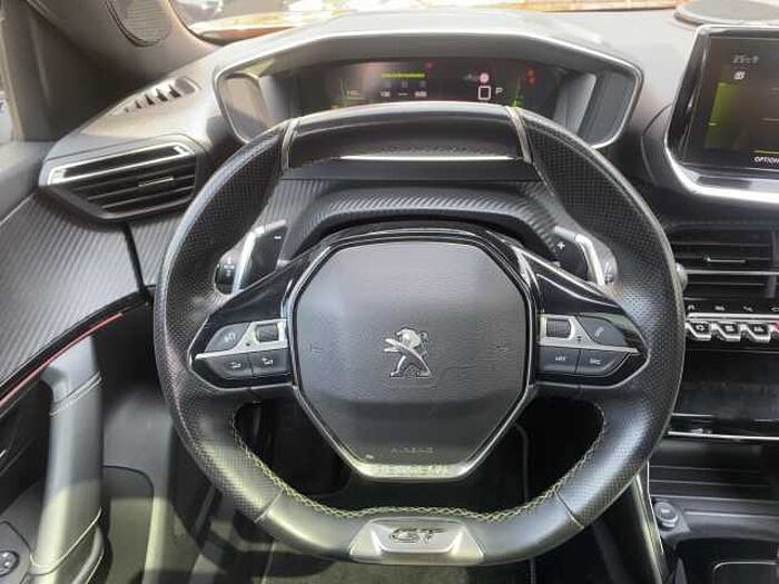 Peugeot 2008 PureTech 155 EAT8 GT